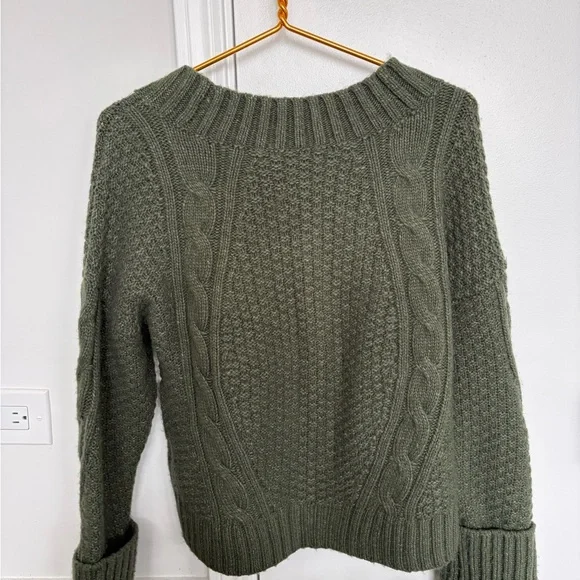 Abercrombie Green Cable Knit Sweater - Picture 3 of 4